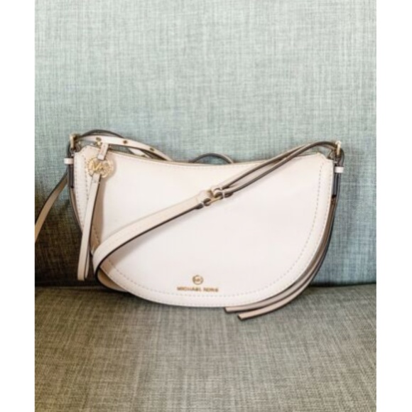 MICHAEL Michael Kors Handbags - NWT Michael Kors Camden Soft Pink Leather